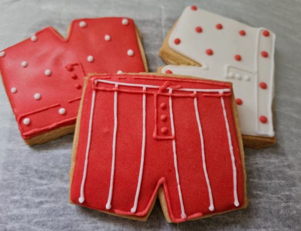 Biscuits décorés  au royal icing caleçons